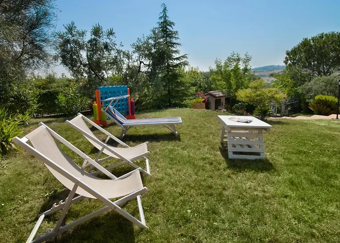 Marilenia فندق مبيت وإفطار Montescudo